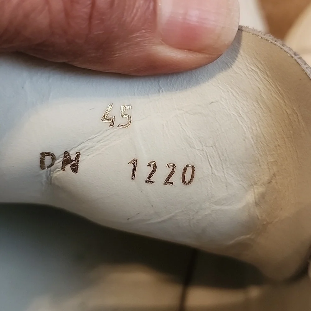 Givenchy Urban Street Leather Sneakers - Picture 3 of 16